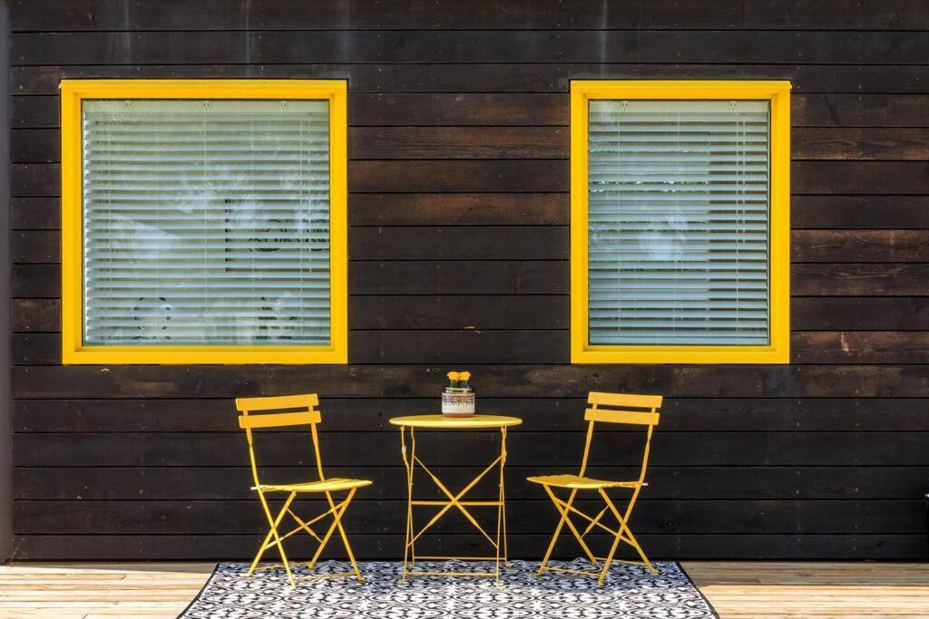 New The Yellow Beacon-Luxury Shipping Container Fredericksburg Buitenkant foto