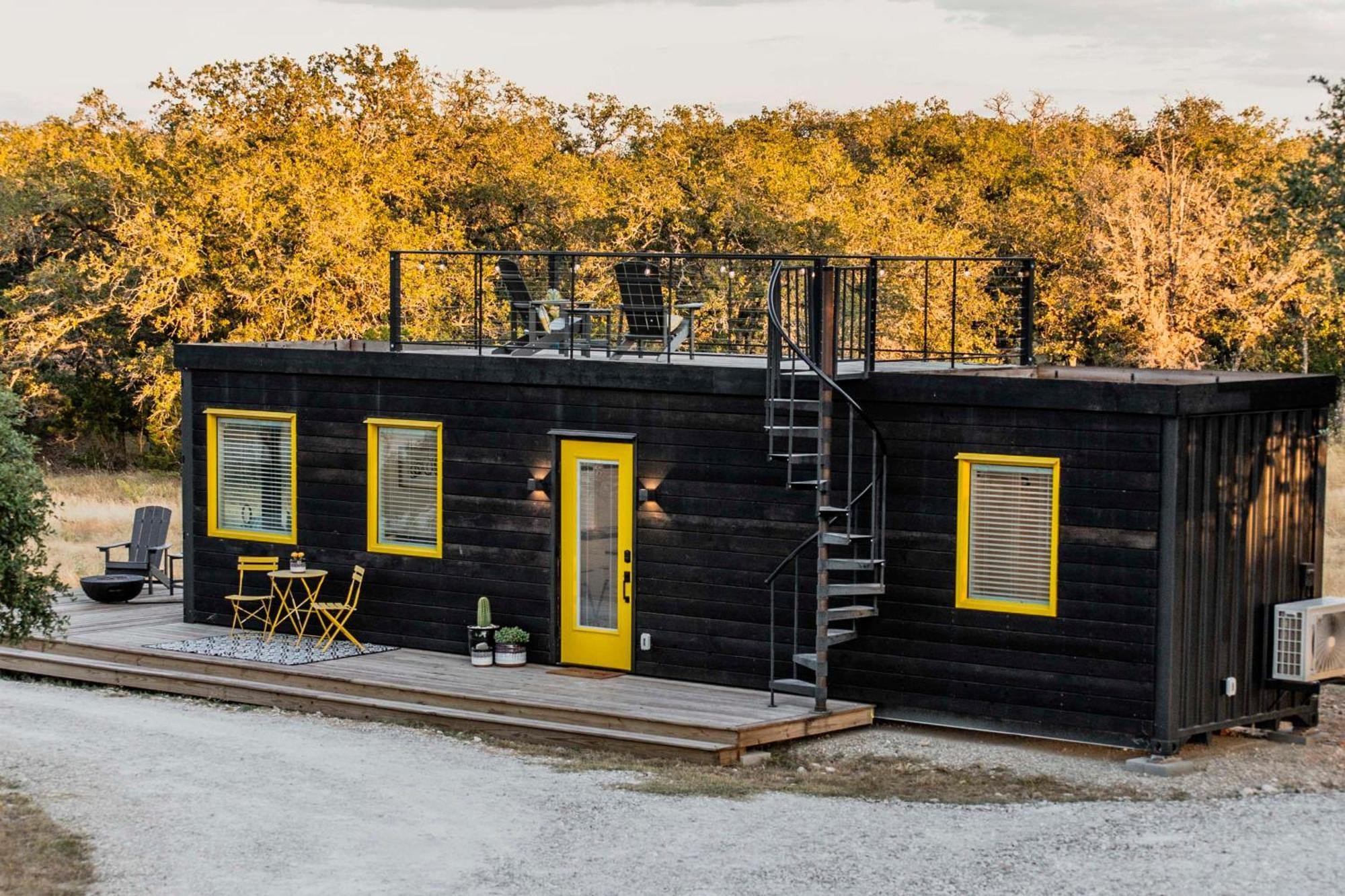 New The Yellow Beacon-Luxury Shipping Container Fredericksburg Buitenkant foto